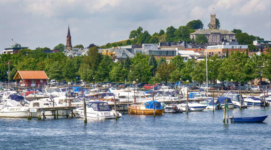 We offer a diverse selection of car rental options in Tønsberg.